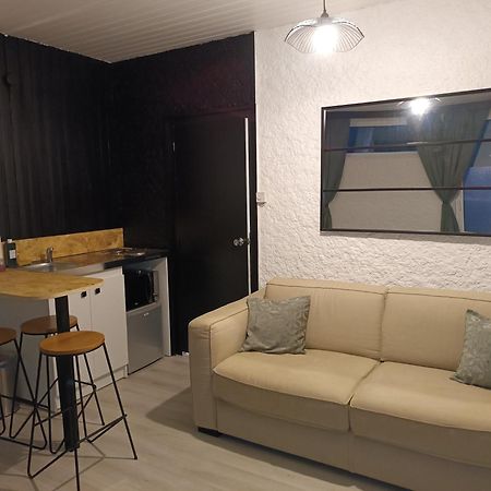 Le Bon Sejour, Studio A 2 Pas Du Futuroscope Chasseneuil-du-Poitou Extérieur photo